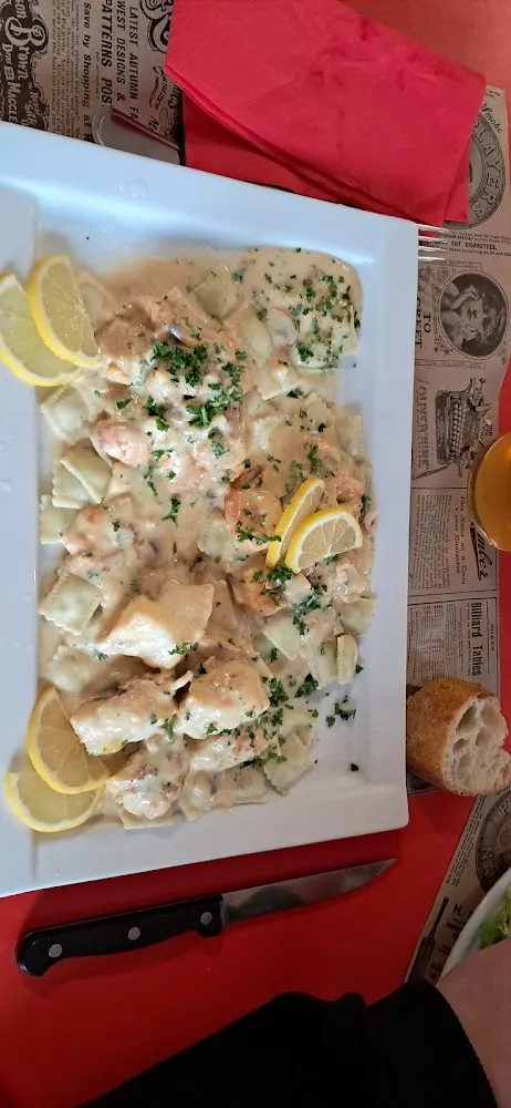 Poêlée de St Jacques Gambas Lotte Et Ravioles